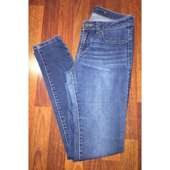 Jennifer Lopez Denim - Jennifer Lopez size 2 skinny jeans